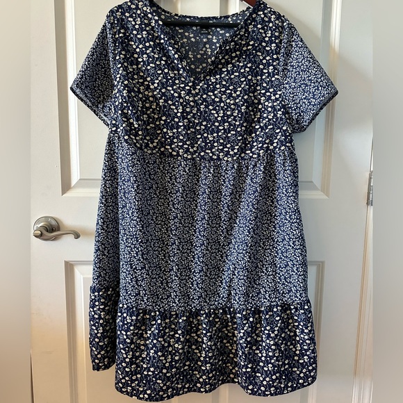 Emery Rose Dresses & Skirts - Classic Navy Floral Modest Midi Dress Feminine Church Teacher Style 1XL